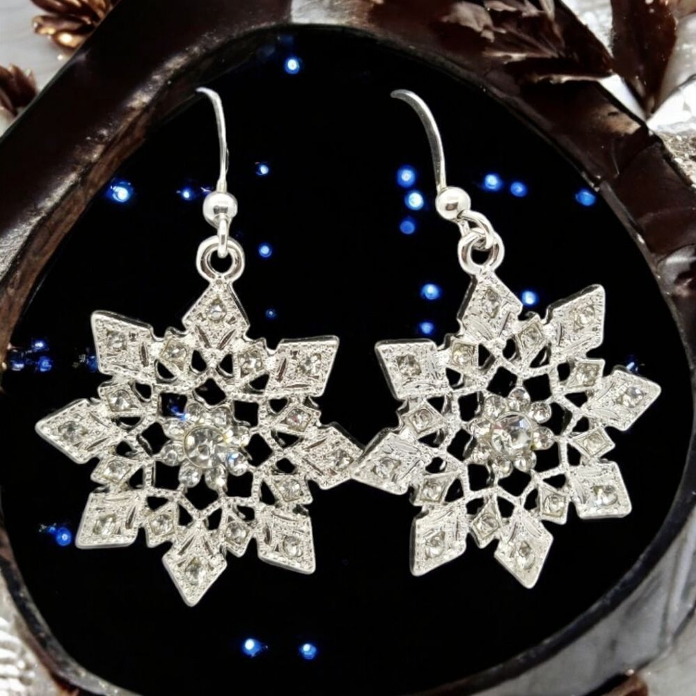 Snowflake ❄️ Rhinestone Holiday Earrings Dangle Drop Pierced Ears Jewelry Party